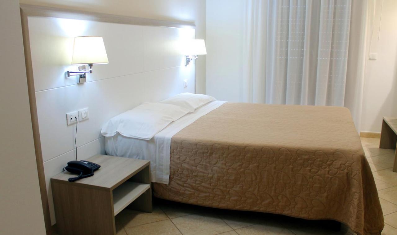 Hotel Victoria Torre Santa Sabina Exterior photo